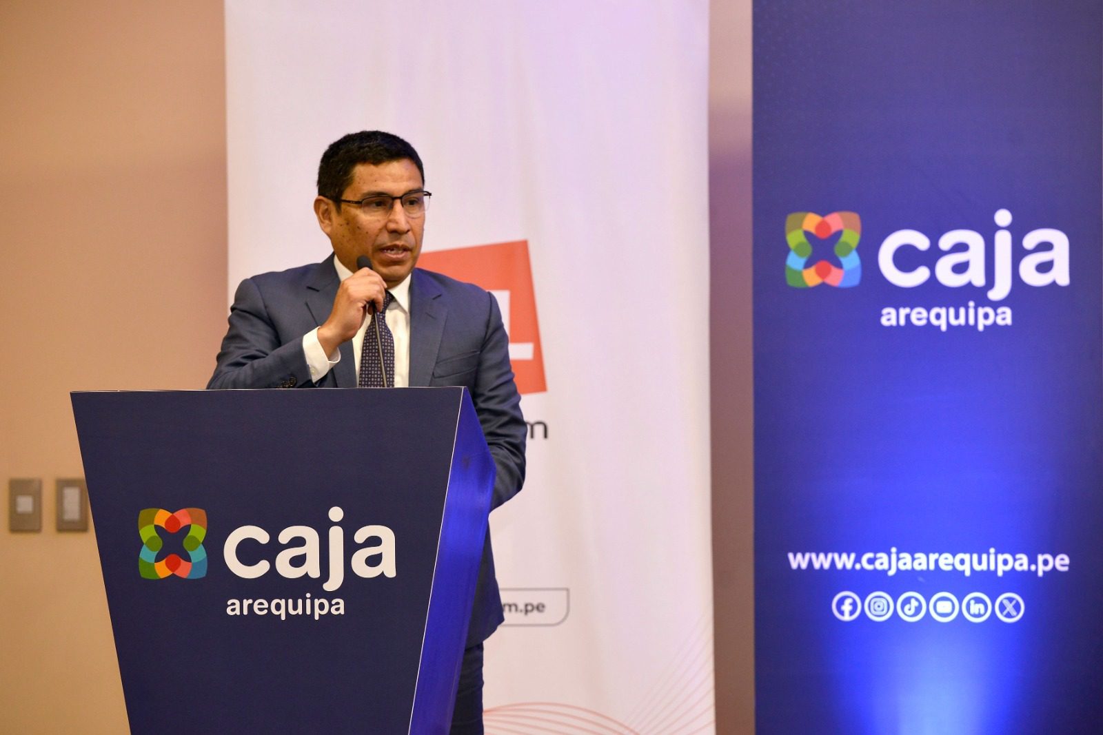 Arequipa se consolida como centro económico del sur con el Arequipa Summit 2025 3 Caja Arequipa Arequipa Summit 2025 29102025 4 La Prensa Regional