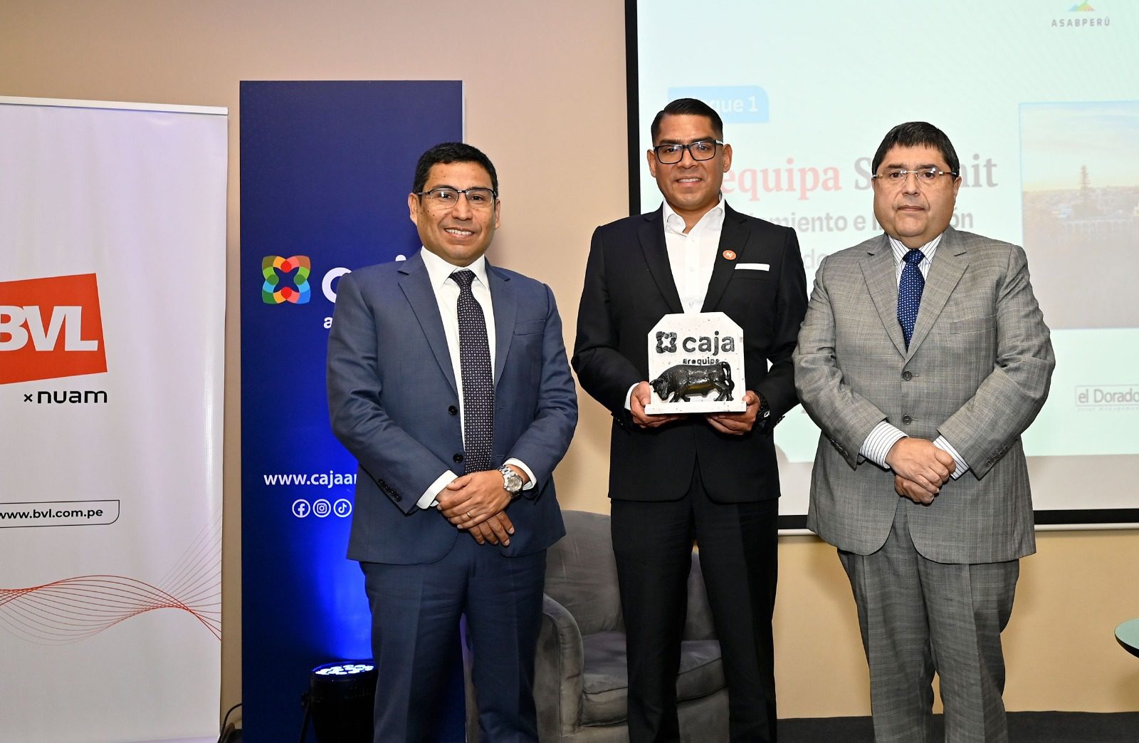 Arequipa se consolida como centro económico del sur con el Arequipa Summit 2025 4 Caja Arequipa Arequipa Summit 2025 29102025 5 La Prensa Regional