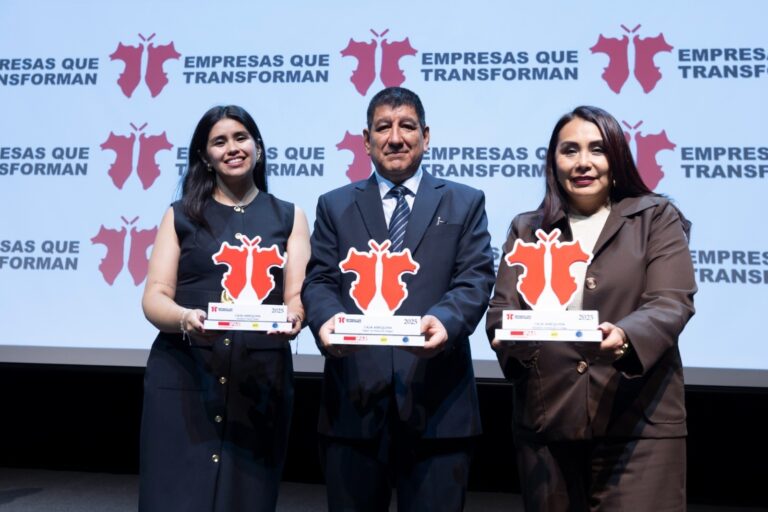 Caja Arequipa obtiene tres reconocimientos en “Empresas que Transforman 2025”