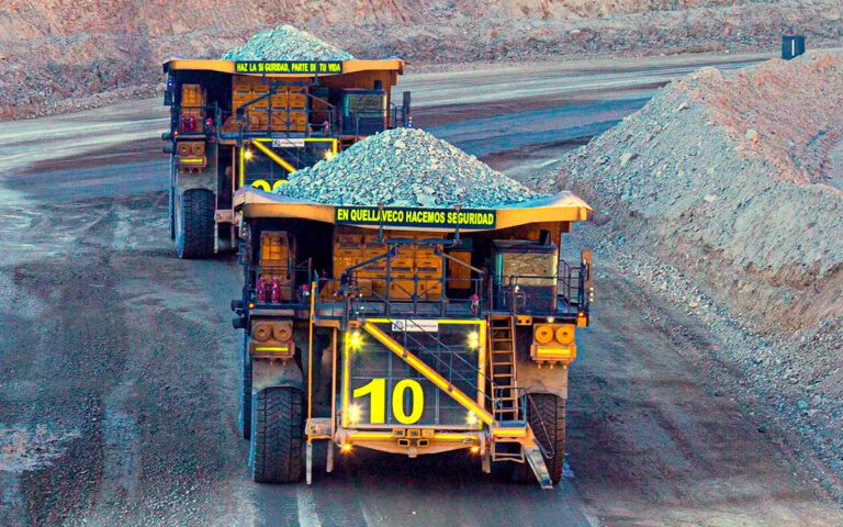 Trinquetes Políticos: Más permisos para Quellaveco