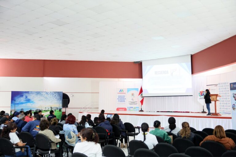 Capacitan a hoteleros de Ilo en buenas prácticas de gestión turística