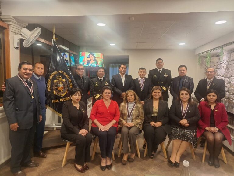 Comité Pro-Marina Mollendo conmemoró aniversario de Grau