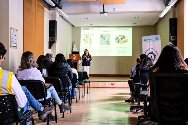 Charla sobre prevención del dengue para personal de TISUR