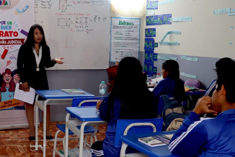 Módulo Penal orienta a escolares de Mollendo y Cocachacra sobre violencia