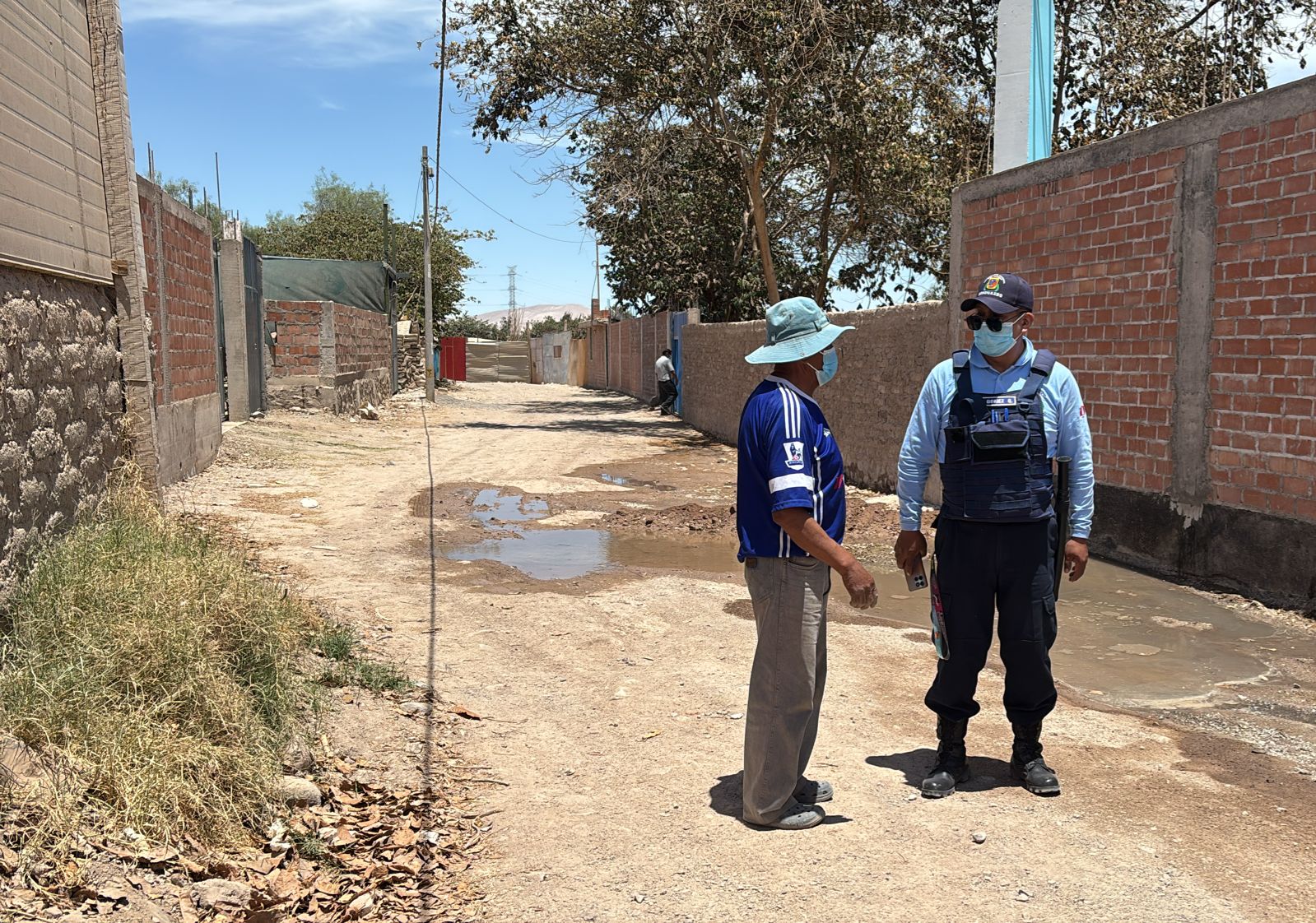 Colapsó silo del hotel Gran Suiza y aguas residuales afectaron viviendas colindantes 2 Clausura del Hotel Gran Suiza Colapsa silo 15102025 4 La Prensa Regional