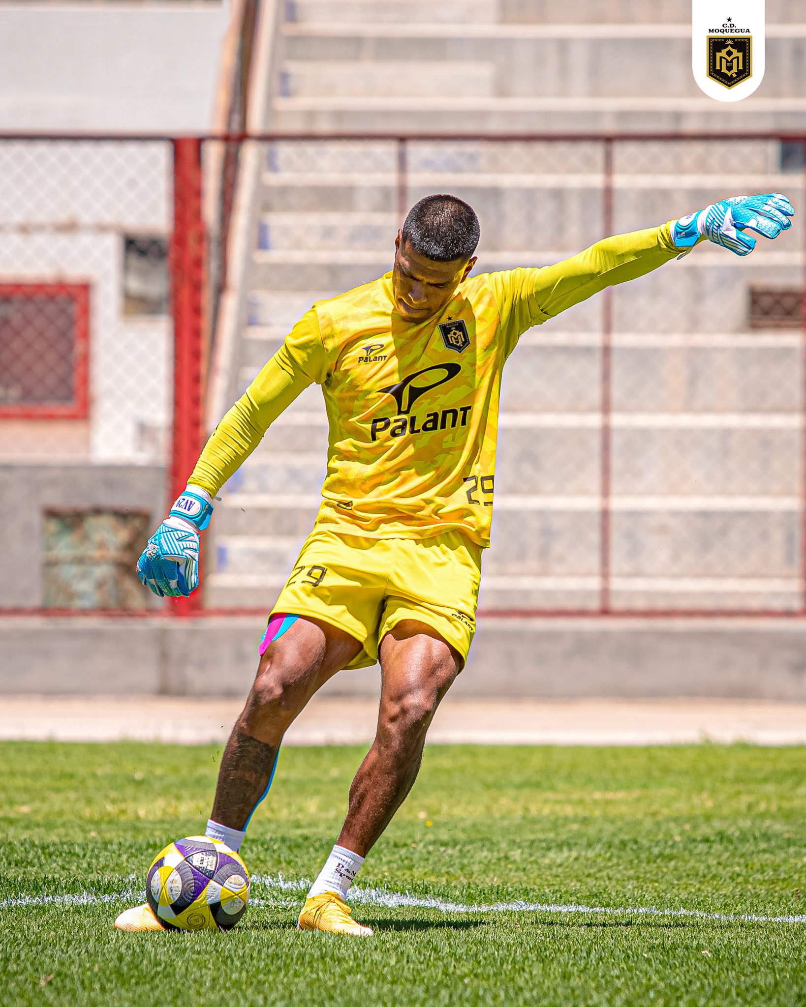 Trinquetes Políticos: Kausachun y sus créditos electorales 1 Club Deportivo Moquegua 29102025 1 La Prensa Regional