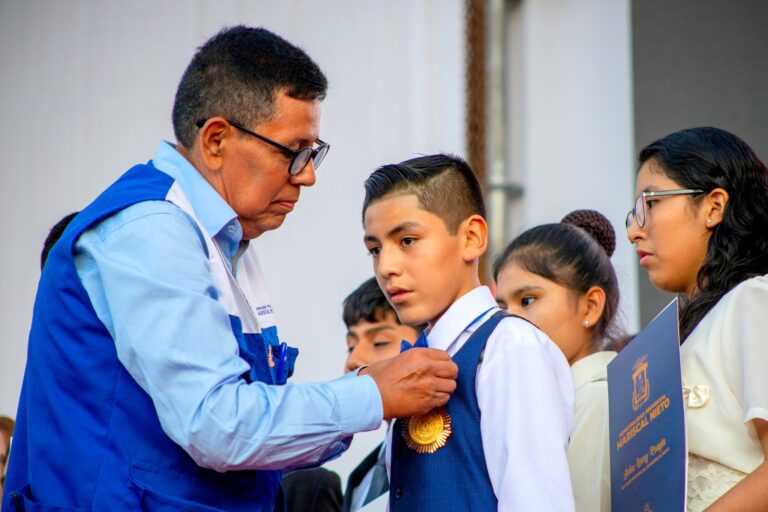 Talento en el Primer Concurso de Declamación Poética FILMOQ