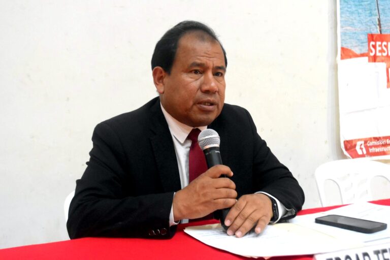 Congreso revisa en Moquegua los avances en infraestructura y conectividad educativa