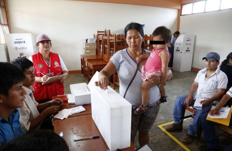 Sur peruano muestra baja confianza en la autoridad electoral, según INEI