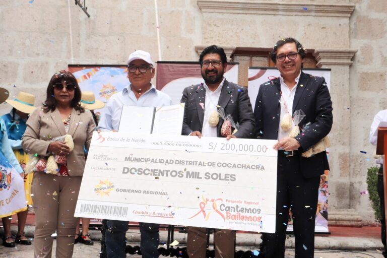 Cocachacra y Mejía entre municipios que reciben premios del GRA