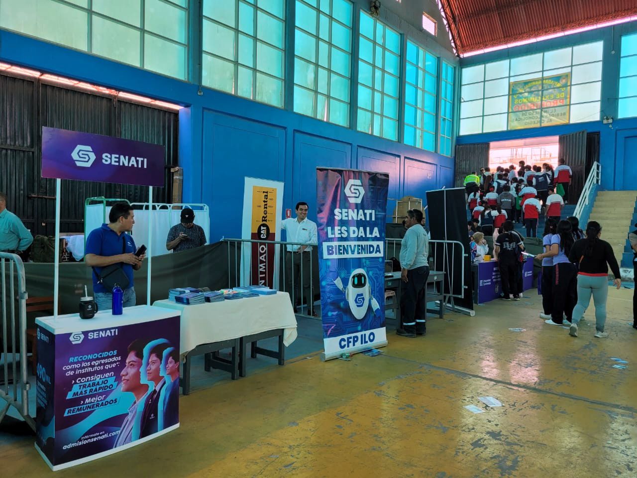 Región Policial Moquegua realizó feria vocacional y acción cívica en Ilo 2 Feria vocacional de la Policia Nacional 24102025 3 La Prensa Regional