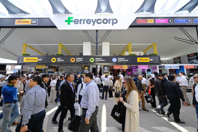 Ferreycorp y Ferreyros lideraron en PERUMIN tendencias transformadoras para la minería