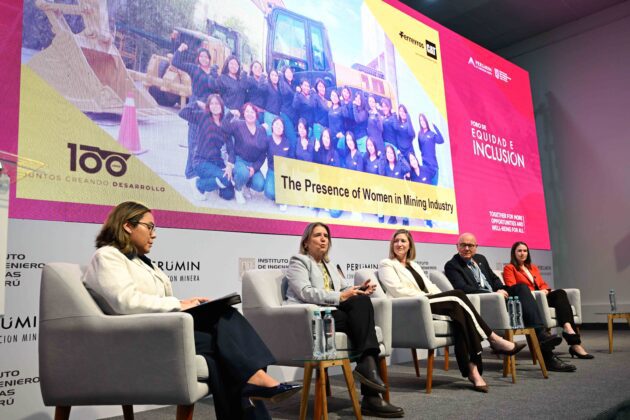 Ferreycorp y Ferreyros lideraron en PERUMIN tendencias transformadoras para la minería 9 Ferreycorp y Ferreyros lideraron en PERUMIN 29092025 5 La Prensa Regional