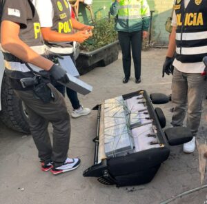 Intervienen camioneta con 51 kilos de droga en puesto de control de SENASA  1 Intervencion PNP camioneta Toyota HiLux BCE 809 conductor Santos Arotinco Anchayhua 25102025 20 e1761440241175 La Prensa Regional