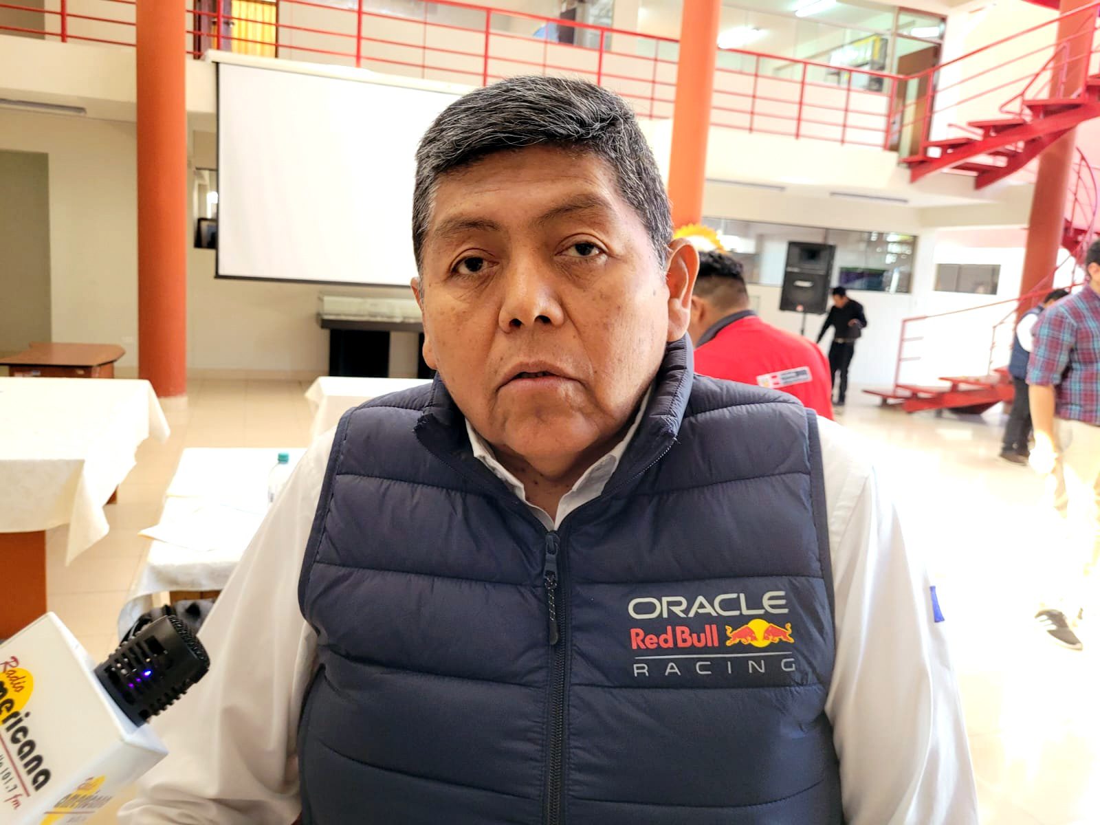 Trinquetes Políticos: Qué espera que no renuncia el prefecto 2 John Larry Coayla alcalde provincial de Mariscal Nieto 10102025 1 La Prensa Regional