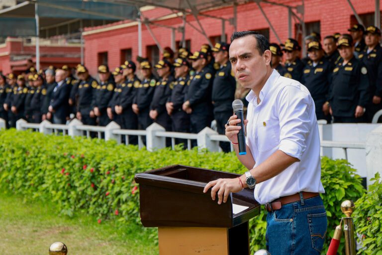 Presidente José Jerí reafirma respaldo total a la Policía Nacional