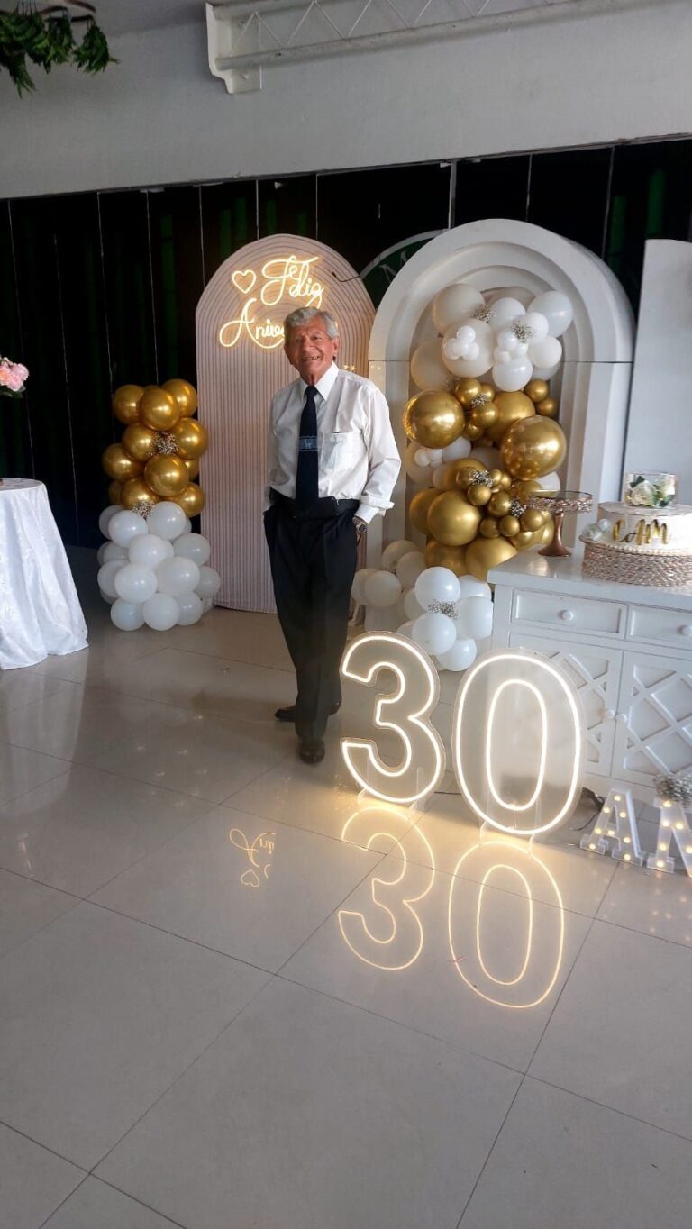 Artistas y amigos se unen en oración y campaña de donación por la salud de Juan Corrales Farje