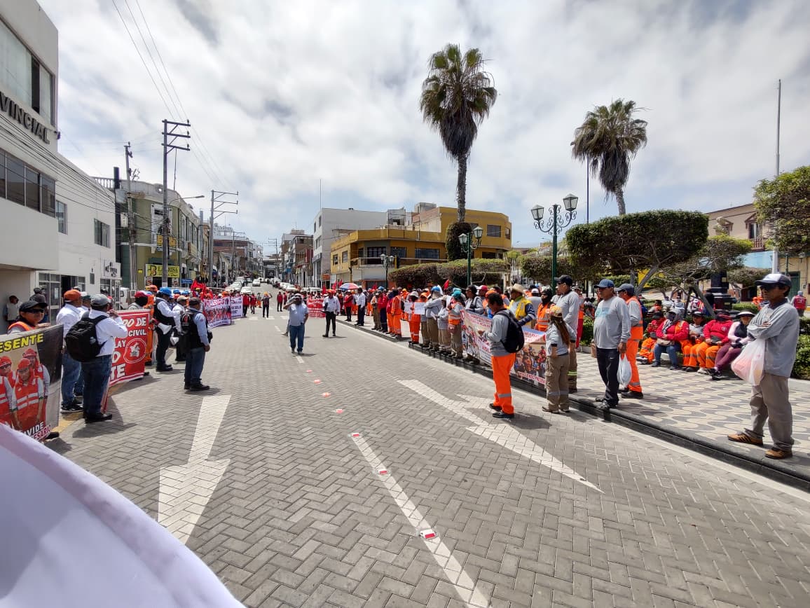 Marcha Construccion Civil Mollendo 02102025 2 La Prensa Regional