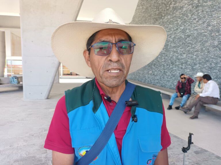 Dirigentes agrarios ya usan camionetas adquiridas por el GORE Moquegua