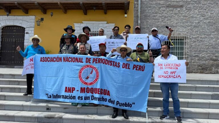 Periodistas conmemoraron su día con plantón
