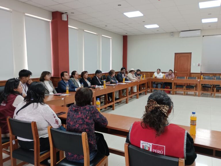 Impulsan programa técnico para mujeres vulnerables