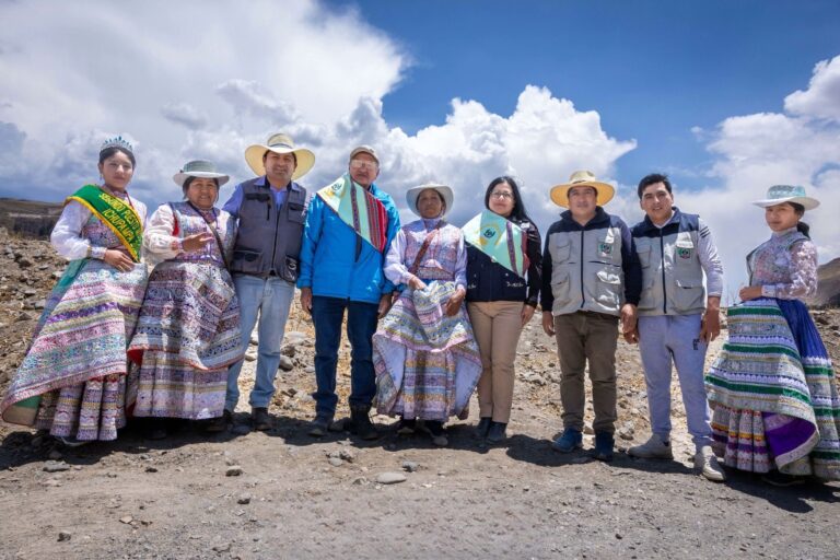 Silvia Farfán Molina asume la Gerencia General de AUTOCOLCA