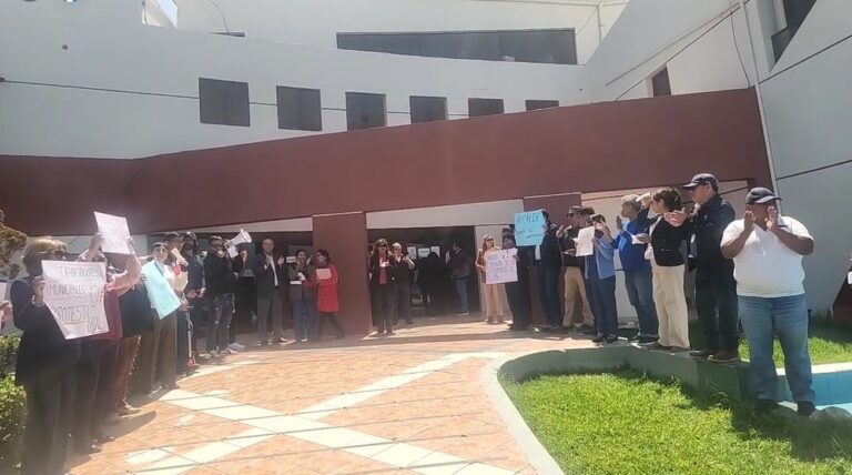 No hay solución: trabajadores municipales continúan con protestas