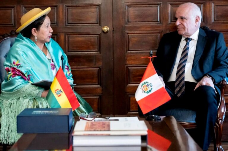 Trinquetes Políticos: Nuevo paso en la frontera