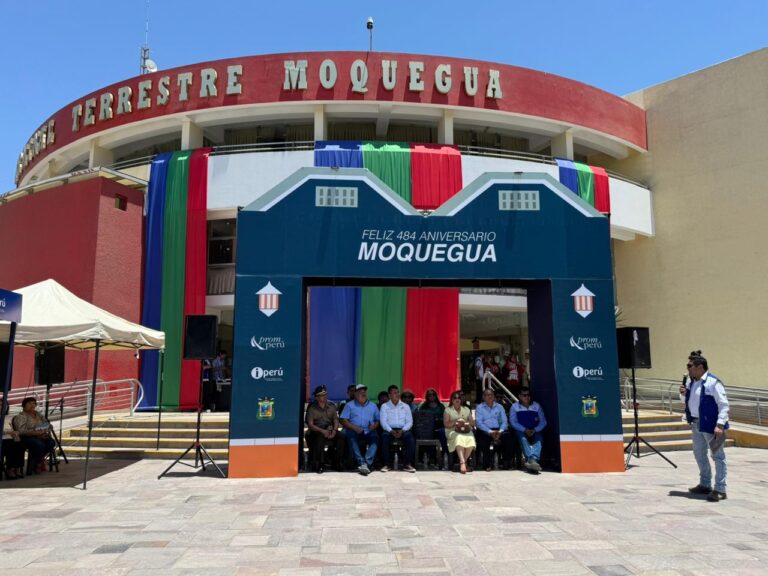 Moquegua impulsa su turismo con activación por el 484° aniversario en el Terminal Terrestre