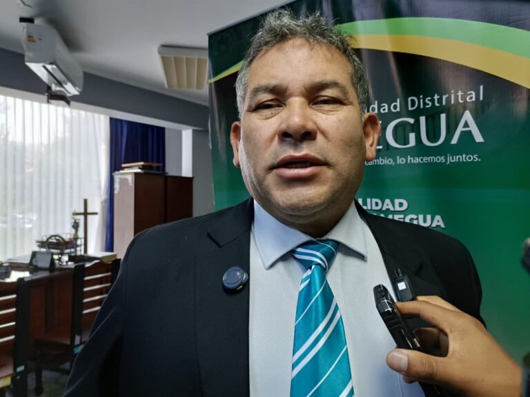 Trinquetes Políticos: Eyzaguirre se tiene que ir