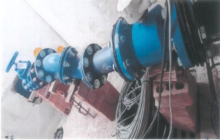 Contraloría advierte trabas para reactivar instalación de macromedidor en Deán Valdivia