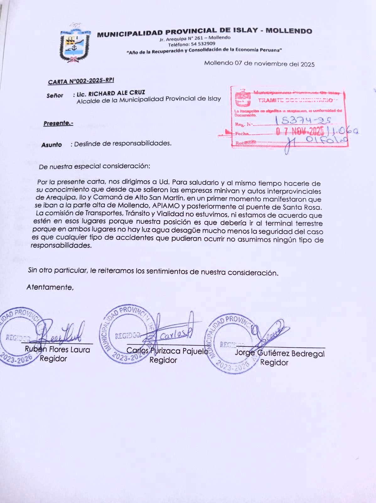 Regidores deslindan responsabilidades por paraderos informales de minivanes 1 Carta regidores alcalde Ale Cruz deslinde paradero minivanes Mollendo 07112025 La Prensa Regional
