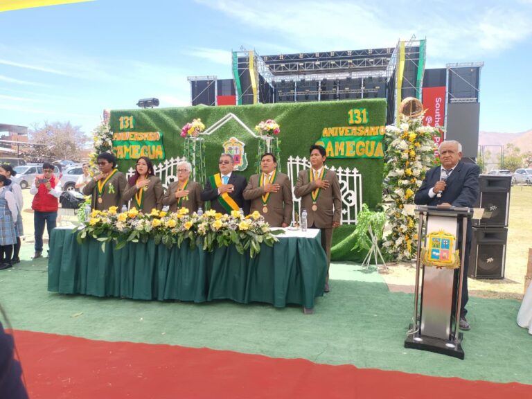 Samegua celebró su 131° aniversario con emotiva sesión solemne