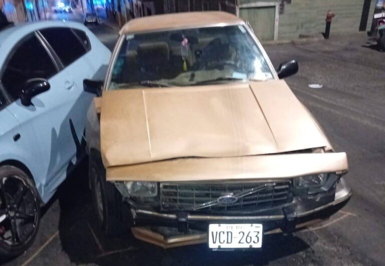 Choque deja tres heridos en la esquina de las calles Iquitos y Huamachuco