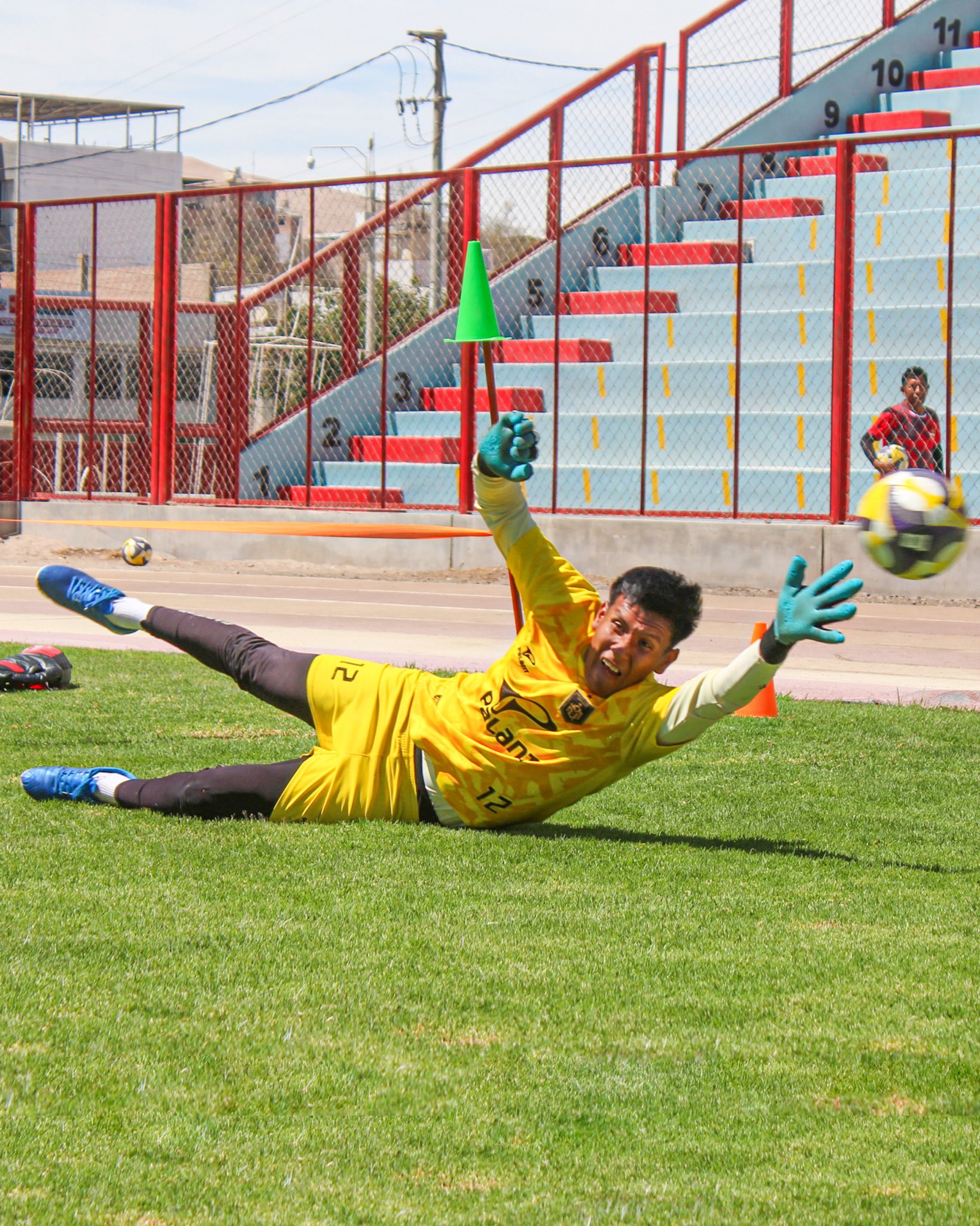 Trinquetes Políticos: En Omate el camarón es nocivo 1 Club Deportivo Moquegua 14112025 La Prensa Regional