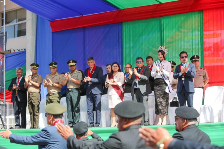 Moquegua celebró su 484° aniversario con un multitudinario desfile cívico militar