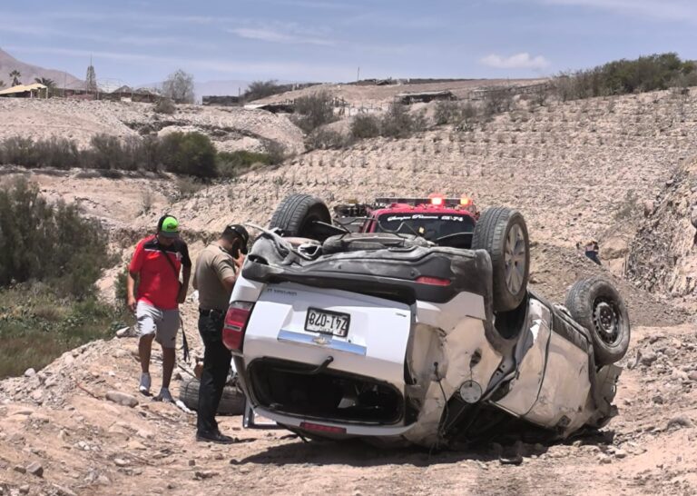 Despiste vehicular en barranco de San Antonio deja una persona herida