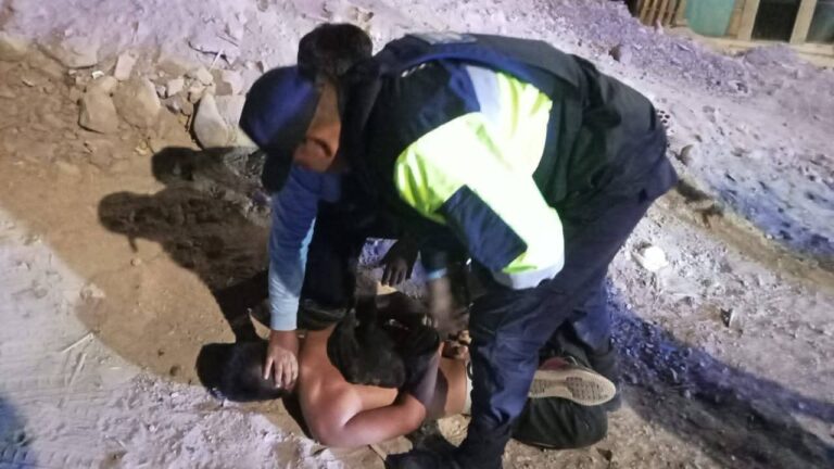 Serenos capturan a presunto ladrón en San Antonio