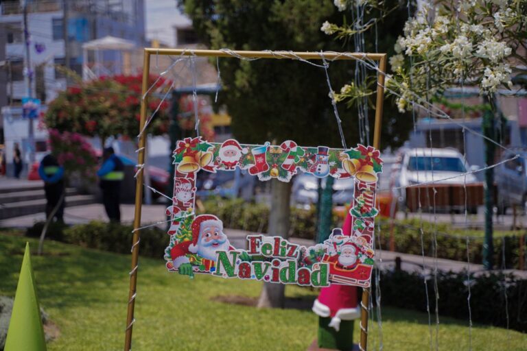 Hoy es el encendido de luces navideñas en Ilo