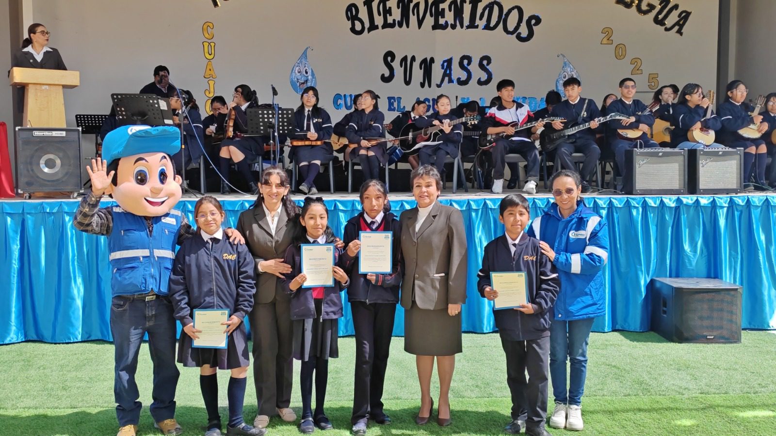Escolares moqueguanos destacan en concurso nacional Gota de Oro de la Sunass 1 Escolares moqueguanos destacan en concurso nacional Gota de Oro de la Sunass 26112025 2 La Prensa Regional