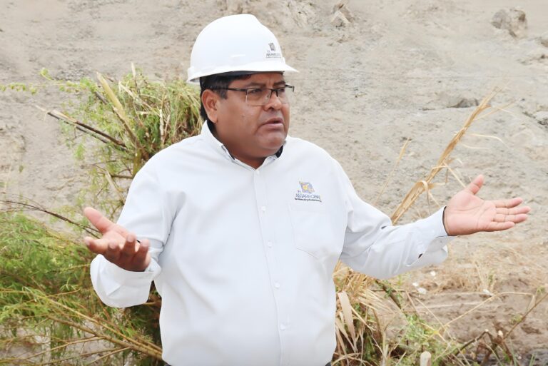 De confirmarse sentencia, concejo deberá convocar a sesión para vacar al alcalde de El Algarrobal