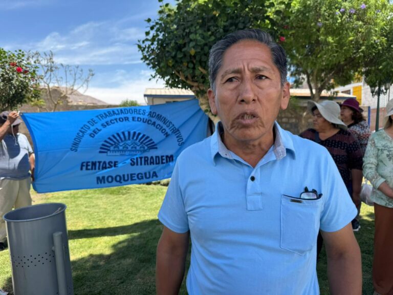 Trabajadores administrativos de educación reinician huelga indefinida