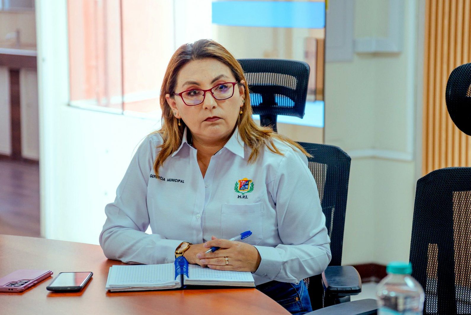 Municipalidad de Ilo ocultó informe de SERVIR que confirmó designación ilegal de su gerente municipal 1 Lia Salazar Suclle 11112025 La Prensa Regional