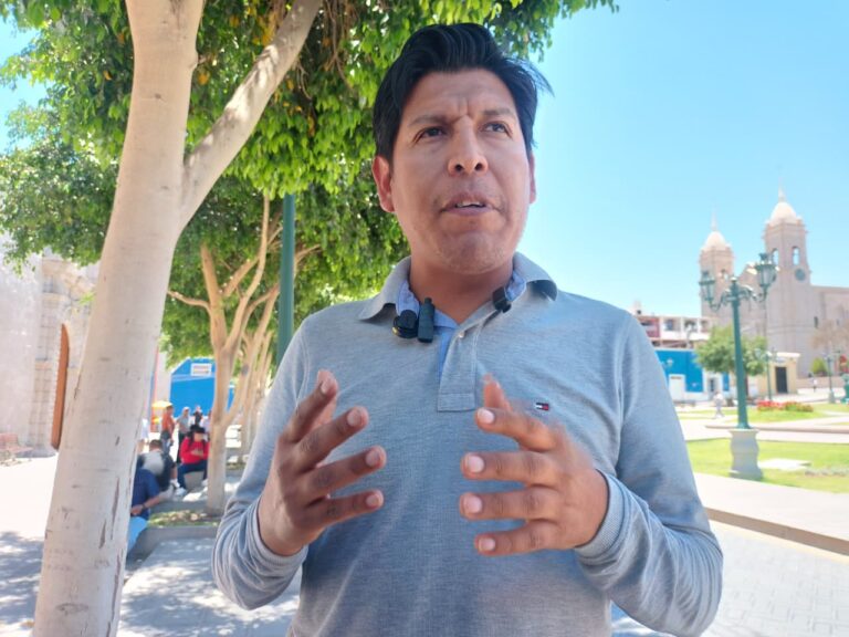 Maestros vuelven a las calles por promesas incumplidas del Gobierno