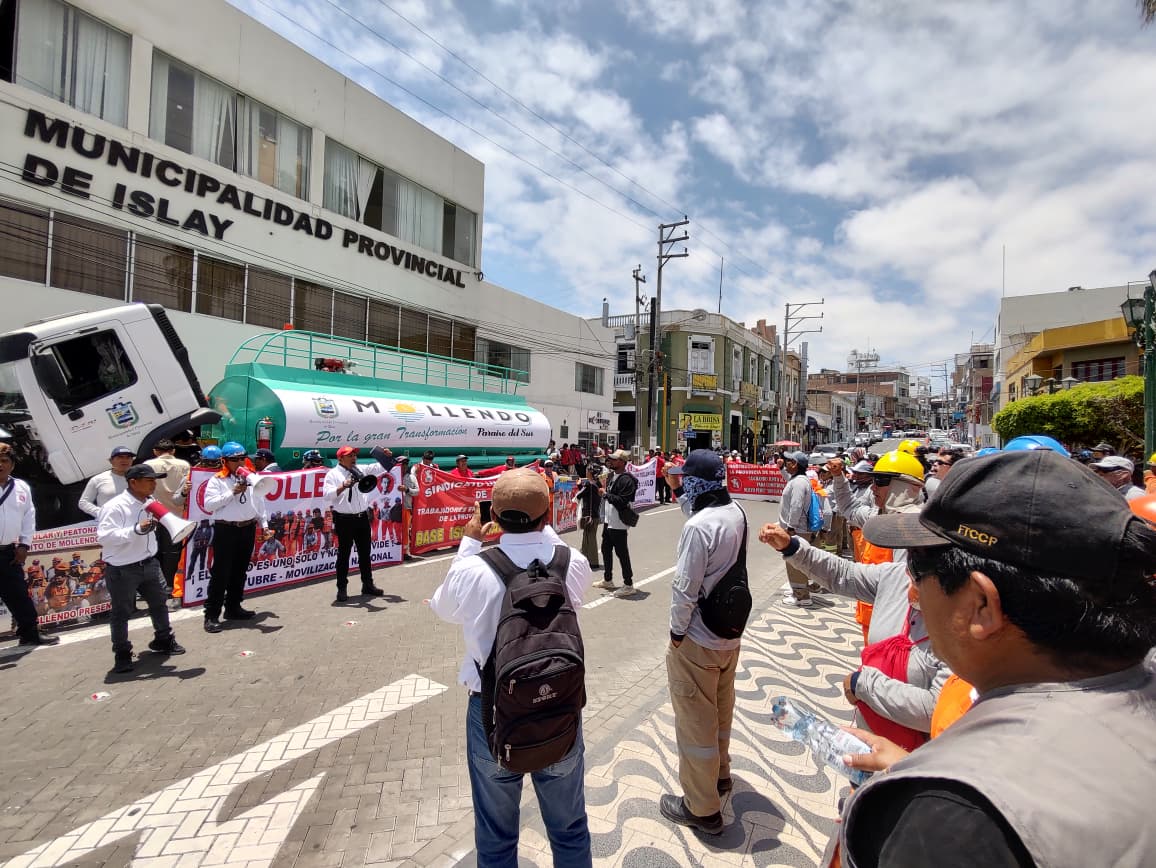 Trabajadores del andamio marcharon en contra de la propuesta salarial de la Capeco 1 Marcha Construccion civil Capeco Mollendo 27112025 2 La Prensa Regional