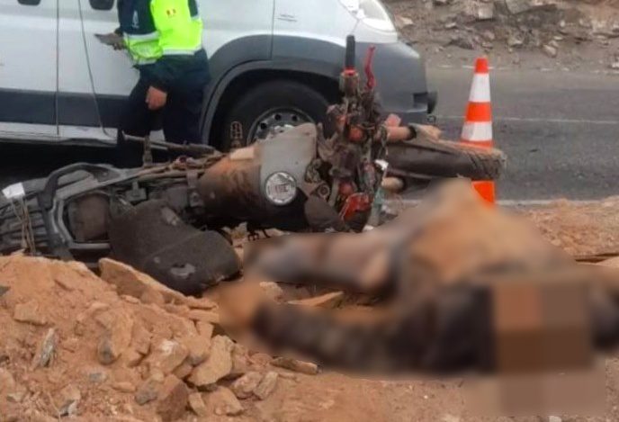Motociclista se despista y pierde la vida en la antigua carretera Mollendo–Matarani