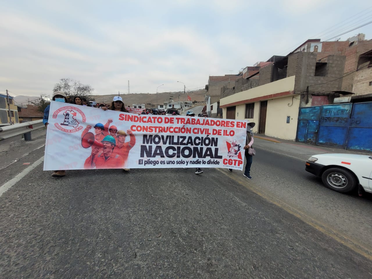 Obreros de construcción civil acataron jornada de protesta en Moquegua e Ilo 1 Movilizacion de Construccion Civil en Ilo 27112025 1 La Prensa Regional