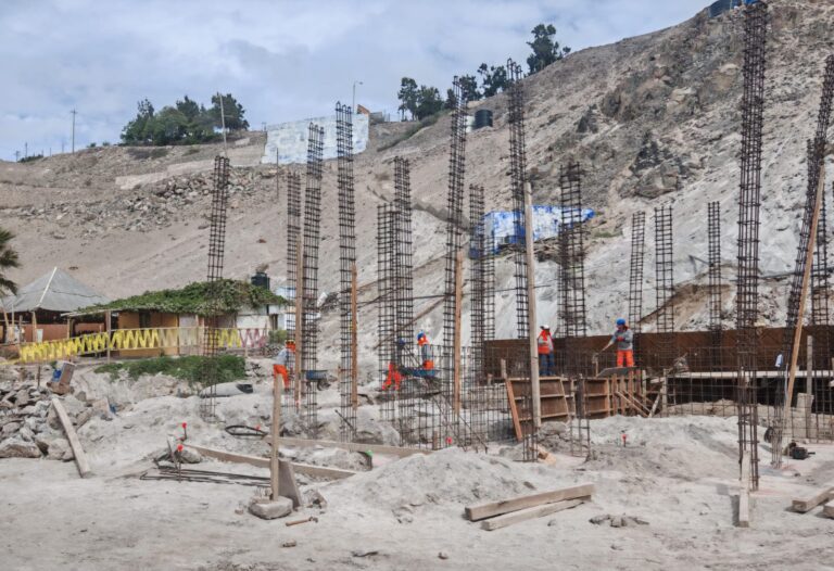 Obra de nuevos servicios higiénicos en Catarindo estará lista en enero