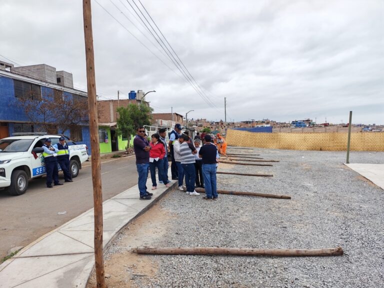 Municipalidad interviene paraderos informales cerca del puente Santa Rosa