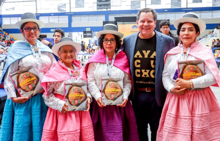 ‘Panes de Ayacucho’, un libro peruano entre los mejores del mundo